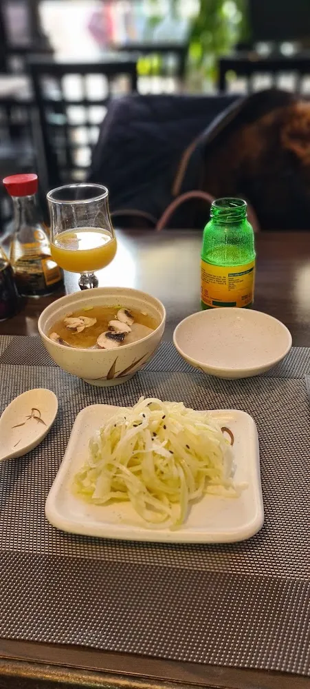 Salade de Choux Et Soup Miso